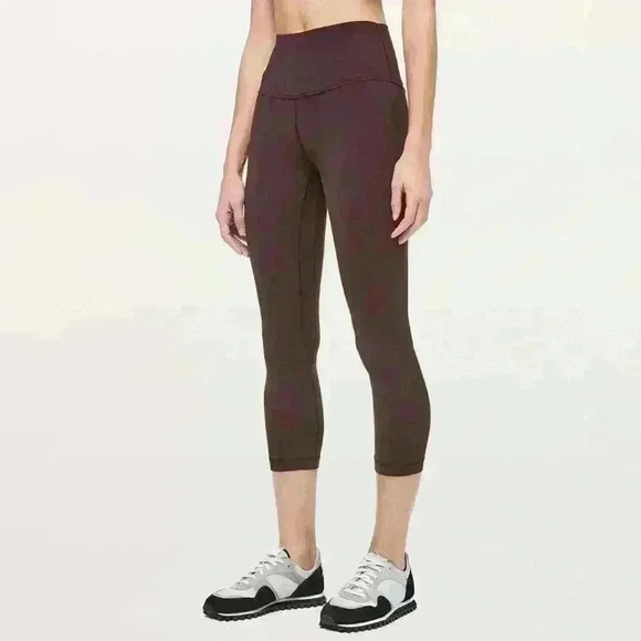 Lululemon Align Crop *21"
Plum Shadow size 4 - Picture 2 of 11